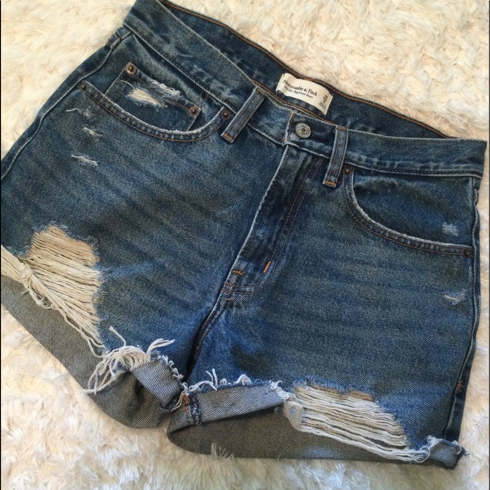 Abercrombie & Fitch Mid-rise Boyfriend shorts 25/0